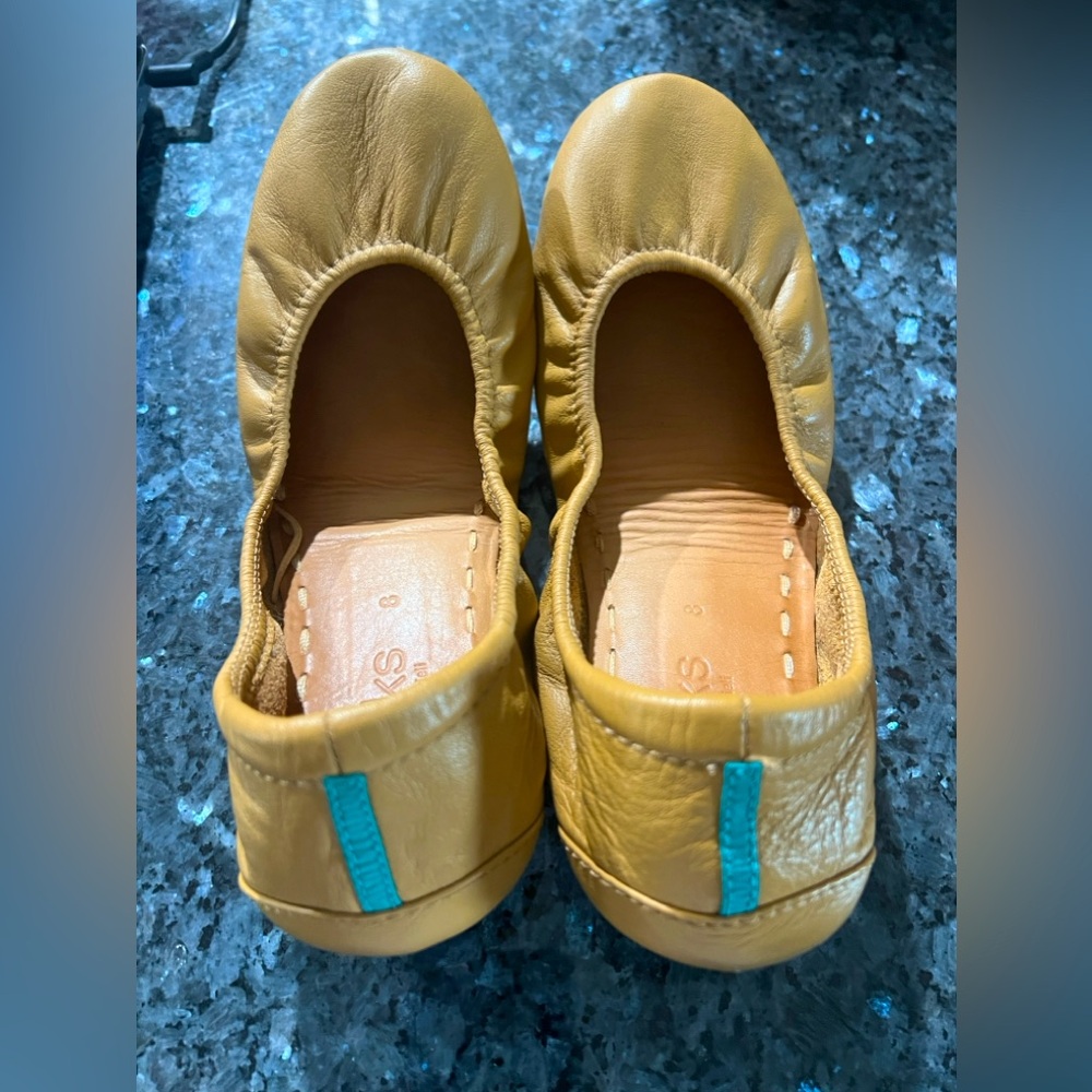 Camel Tieks